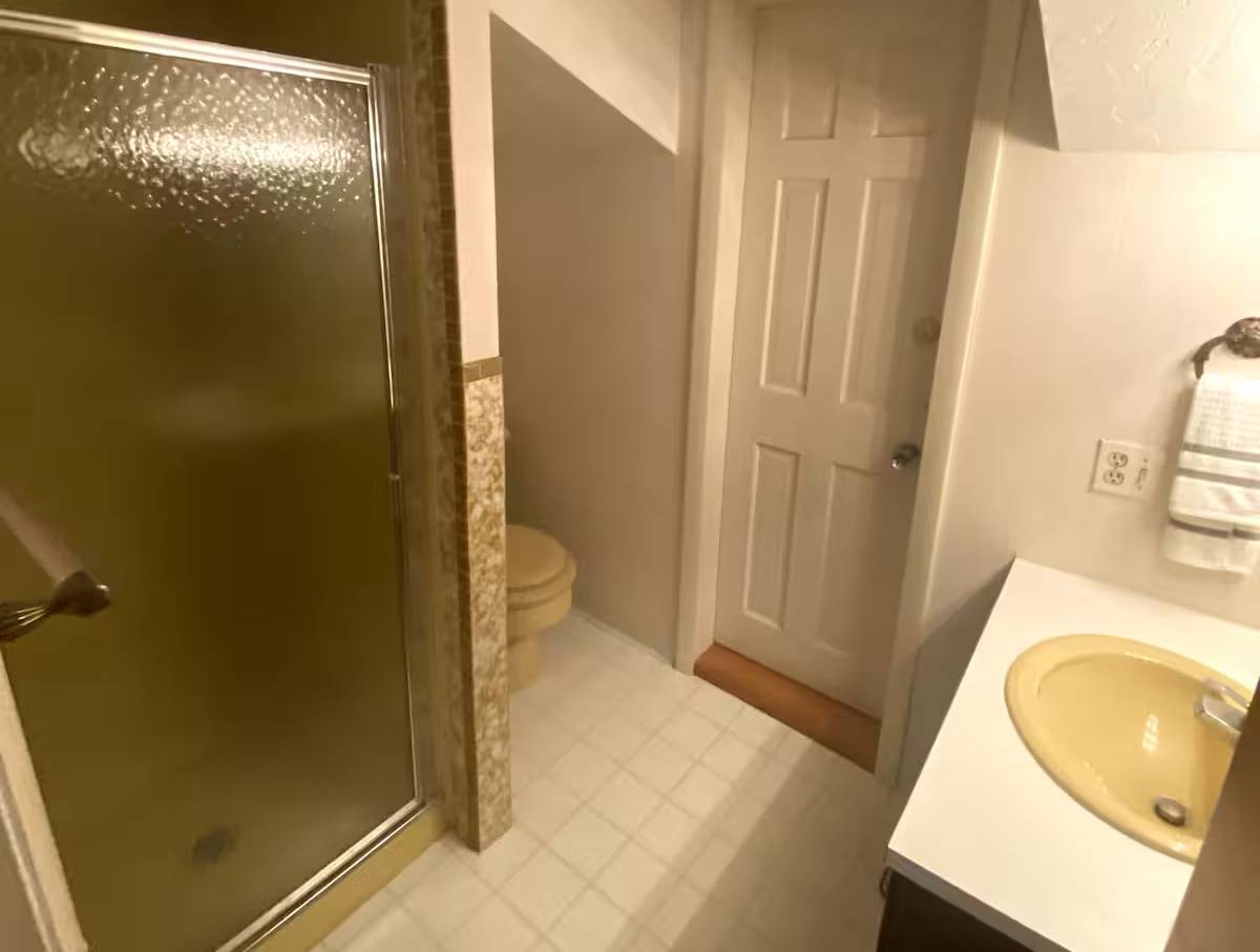 Property A Bathroom 2