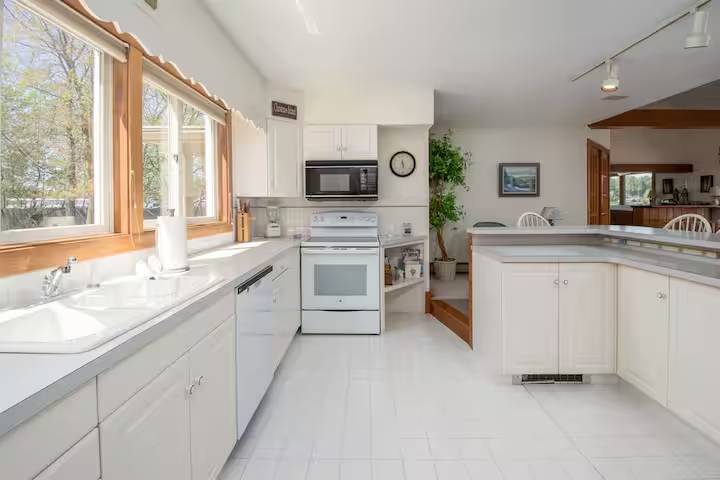 Property B Kitchen 2